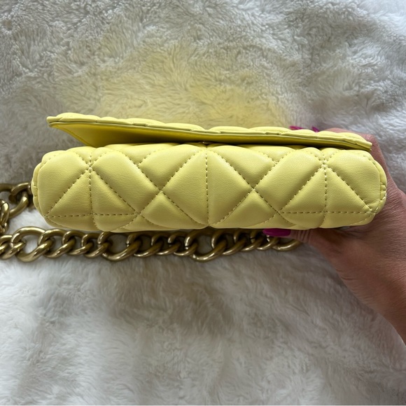 NWOT Yellow Vegan Leather Shoulder Bag - Picture 6 of 8